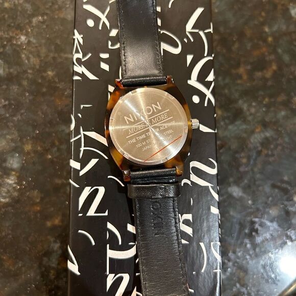 Men’s Nixon, stainless steel, silver/black quartz watch - Picture 3 of 8